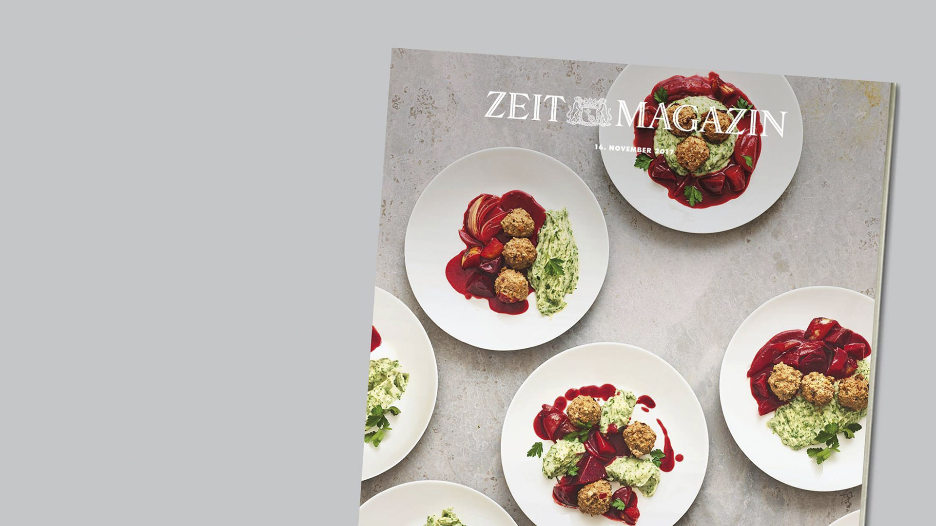 Das Zeit Magazin hat mit Sebastian Herrmann über die neuesten Veränderungen in der Betriebsgastronomie gesprochen.